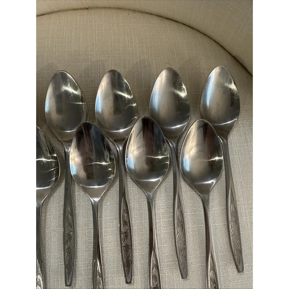 12 Big Soup Spoon CUS1 Custom Craft‎ Stainless Roses Flowers Taiwan